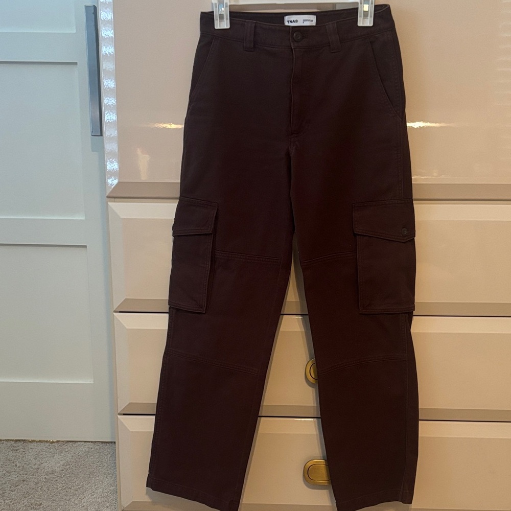 Aritzia TNA brown pants with cargo pockets